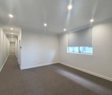 Near New Renovated CBD Unit - Photo 6