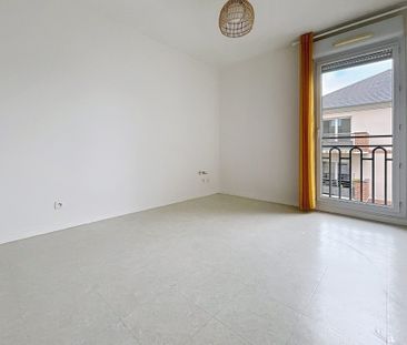 Location Appartement 3 pièces 64m² LA CHAPELLE ST MESMIN 45380 - Photo 2