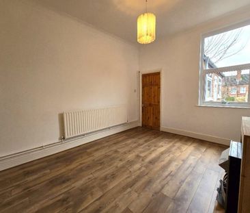 2 Bed Terraced House For Rent - Photo 2