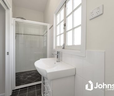 151 Watson St, Camp Hill, Qld 4152 - Photo 1