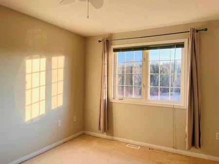 For Lease - 253 Weldon Road, Whitchurch-Stouffville, Ontario - Photo 5