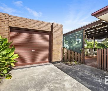 WELL KEPT FOUR BEDROOM HOME IN GREAT LOCATION - Photo 3