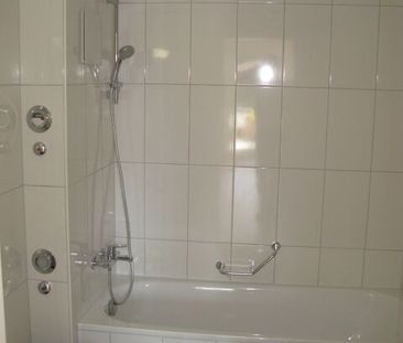 Wohnung mit grossem Balkon und eigenem ökologischen Strom - Photo 2