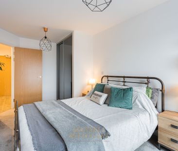 West Green Drive, Crawley, RH11 - Photo 1