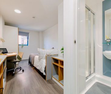 Gold Ensuite - Photo 1