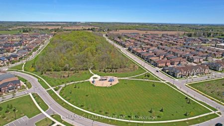 Detached Home For Lease | N9257154 - Photo 4