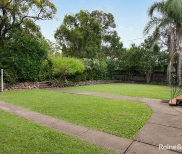 Big Bedrooms, Level Block & Walk to Everything! - Photo 5