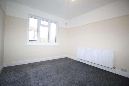 Stainton Road, Enfield, EN3 - Photo 2