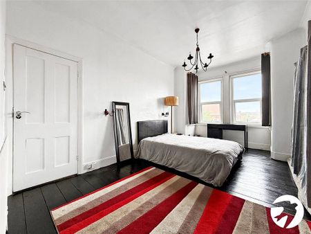 4 bedroom terraced house to rent - Photo 2