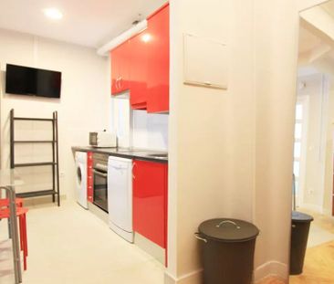 Calle de Serrano, Madrid, Community of Madrid 28006 - Photo 4