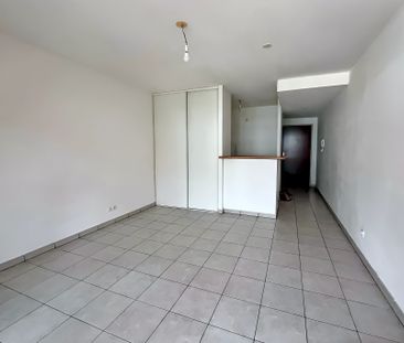 Location Appartement 1 pièce 28m² ST DENIS 97400 - Photo 6