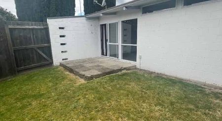 “Easy Living on Malfroy Road – Bedsit Available Now” - Photo 4