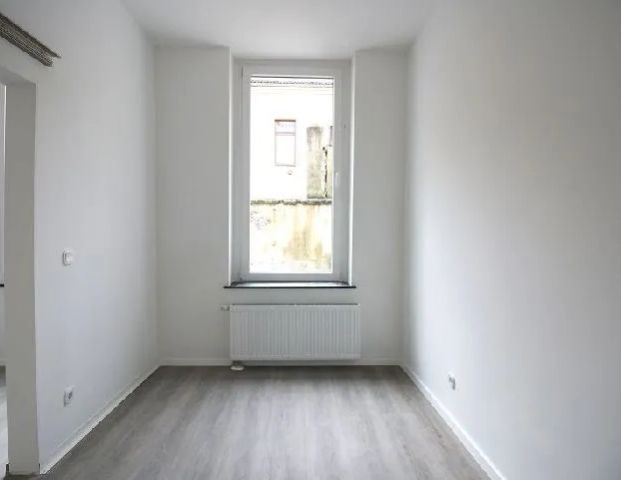 2-ZIMMER-ERDGESCHOSSWOHNUNG IN KLIKIKUMNÄHE ZU MIETEN - Foto 1