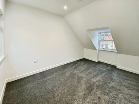 1 bedroom Flat To Let - Photo 2