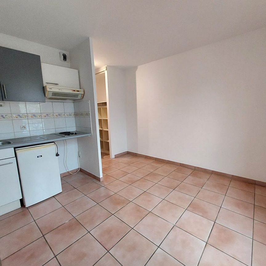 Location Appartement 1 pièce 18m² LA ROCHELLE 17000 - Photo 1