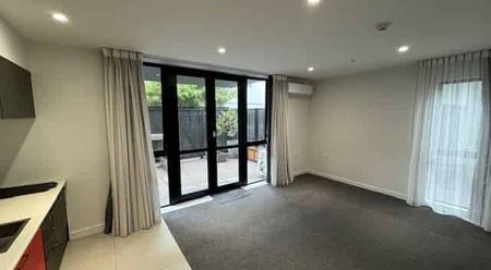 Enviable Latimer Square Central City Living! - Photo 4