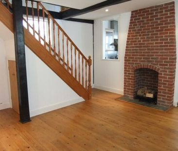 Central Tonbridge - Photo 4