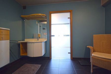 Ruim dakappartement in hartje Roeselare, nabij station - Foto 4