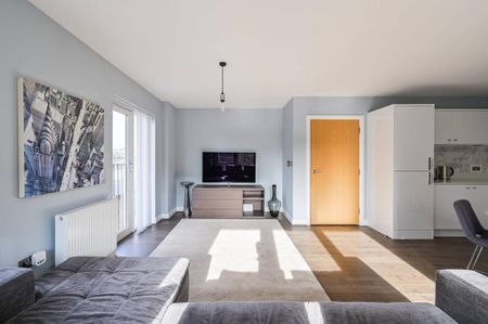 2 bedroom flat to rent - Photo 2