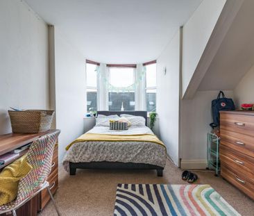 6 bedroom terraced house to rent - Photo 4