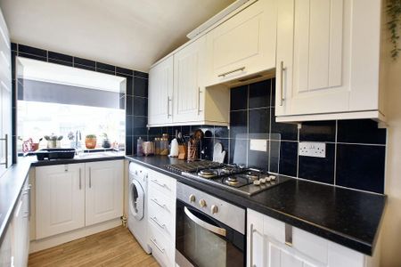 2 bedroom terraced house to rent - Photo 5