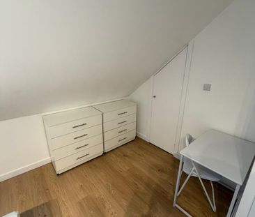 Room in a Shared House, North Circular Road, NW10 - Photo 3