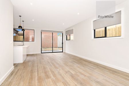 Light, Bright & Quality Built! - Photo 2