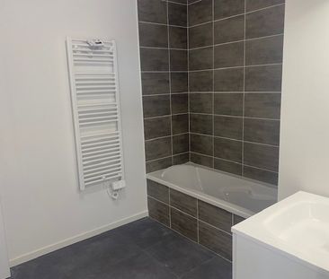 Location Appartement 2 pièces 48m² BOURG EN BRESSE 01000 - Photo 3