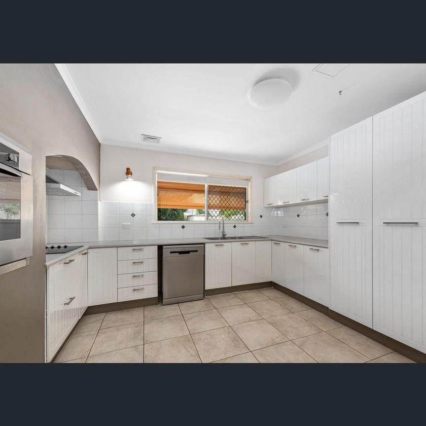 49 Knockator Crescent, Centenary Heights, Qld 4350 - Photo 1