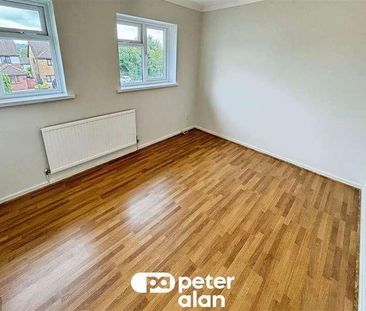 St. Peters Drive, Pontllanfraith, Blackwood, NP12 - Photo 4