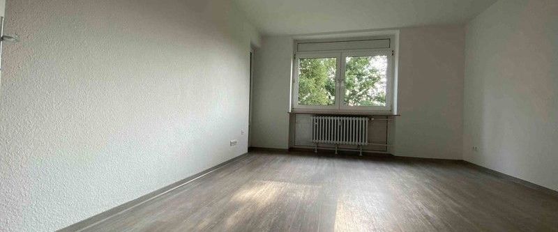 helle 2,5-Zi.-Wohnung , komplett renoviert in ruhiger Lage NUR mit WBS - Photo 1