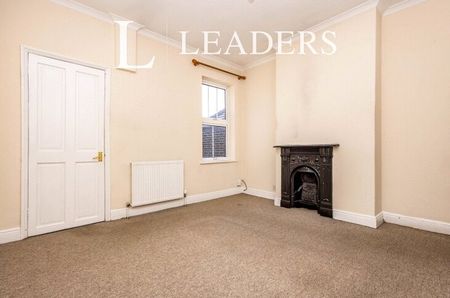 2 bedroom house to rent Walnut Tree Close, Guildford, GU1 - Photo 2