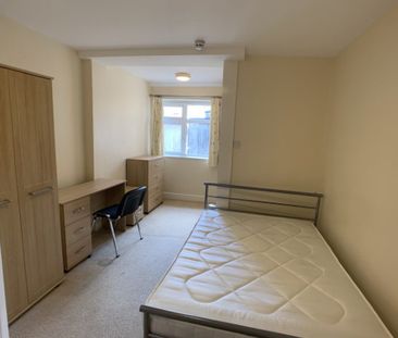 Southlands Road, South Bank - P10010 - Photo 4