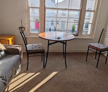 Studio Flat, Princess Victoria St, BS8 - Photo 2