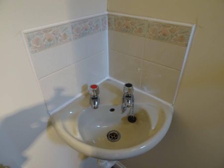 3 bedroom House to rent - Photo 5