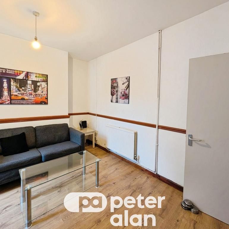 1 bedroom in a house share to rent - Photo 1
