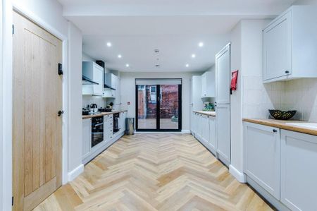 1 bedroom in a house share to rent - Photo 3