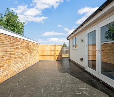 3 bedroom detached house to rent - Photo 2