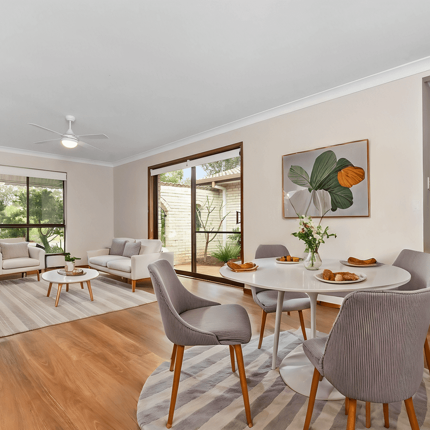 Three bedroom house, 1.5 Bathrooms, Tandem Garage and Carport - Photo 1