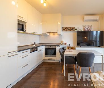Pronájem bytu 1+kk a garsoniéry 32 m², Dubeckého , Praha - Fotografie 4