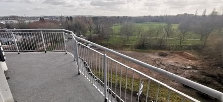 Apt 41 Woodlands Manor, Belfast BT9 7GL - Photo 3
