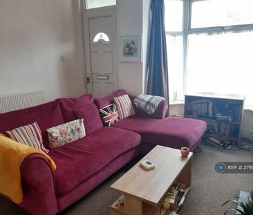 2 bedroom terraced house to rent - Photo 2