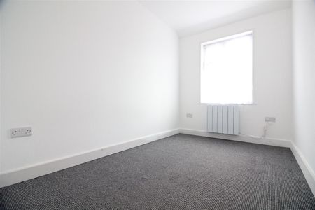 Westbury Road, Feltham - Photo 3