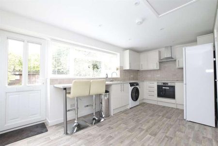 Willow Close, Wick, Bristol, Gloucestershire, BS30 - Photo 3