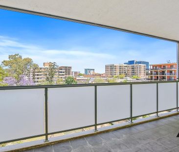 Spacious Apartment with Sun-Filled Living & Alfresco Entertaining - Photo 3