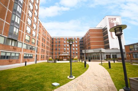 798 Richmond Street West - Photo 4