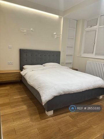 4 bedroom semi-detached house to rent - Photo 2