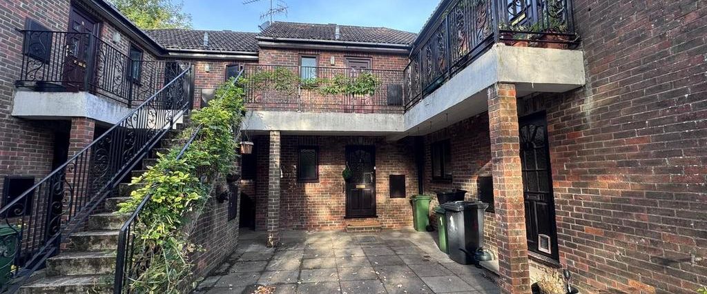 1 bedroom detached house to rent - Photo 1