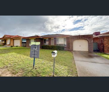 2/13 Yentoo Drive, Glenfield Park, NSW 2650 - Photo 3