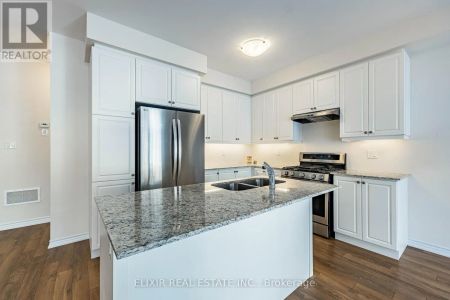 39 BROWN STREET - Photo 3